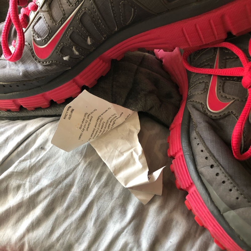 Nikes - Picture 2 of 2